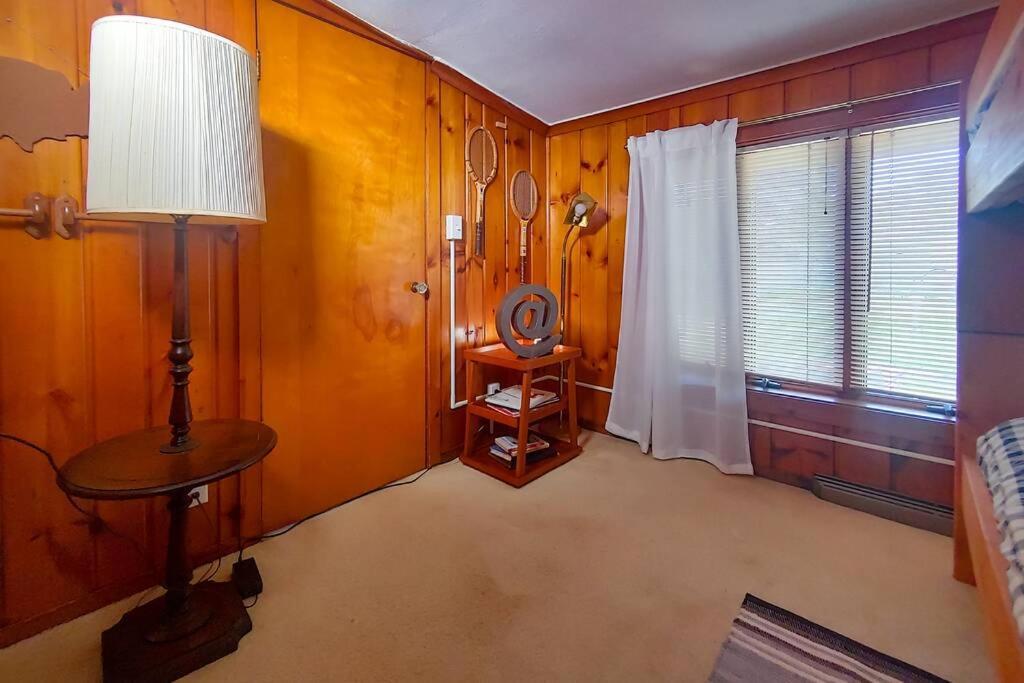 Huge Historic, W/Large Yard & Close To Beach Manistee Exterior photo