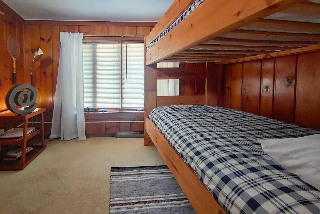 Huge Historic, W/Large Yard & Close To Beach Manistee Exterior photo